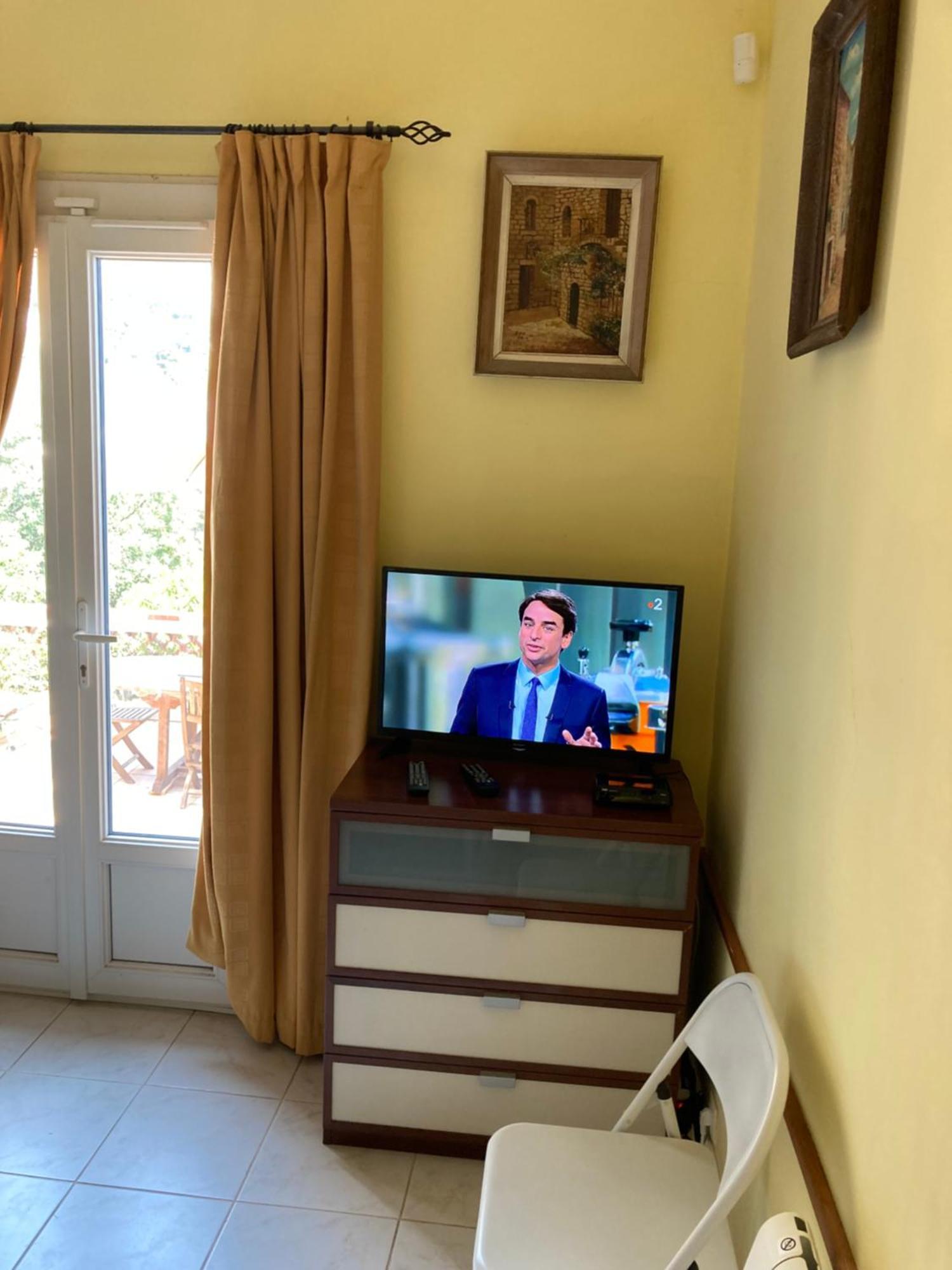 Appartement Independant Dans Villa Eze Bord De Mer Екстериор снимка